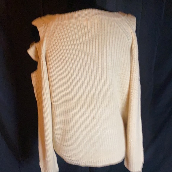 Jella C. Cream Sweater (Missy) - Picture 8 of 11
